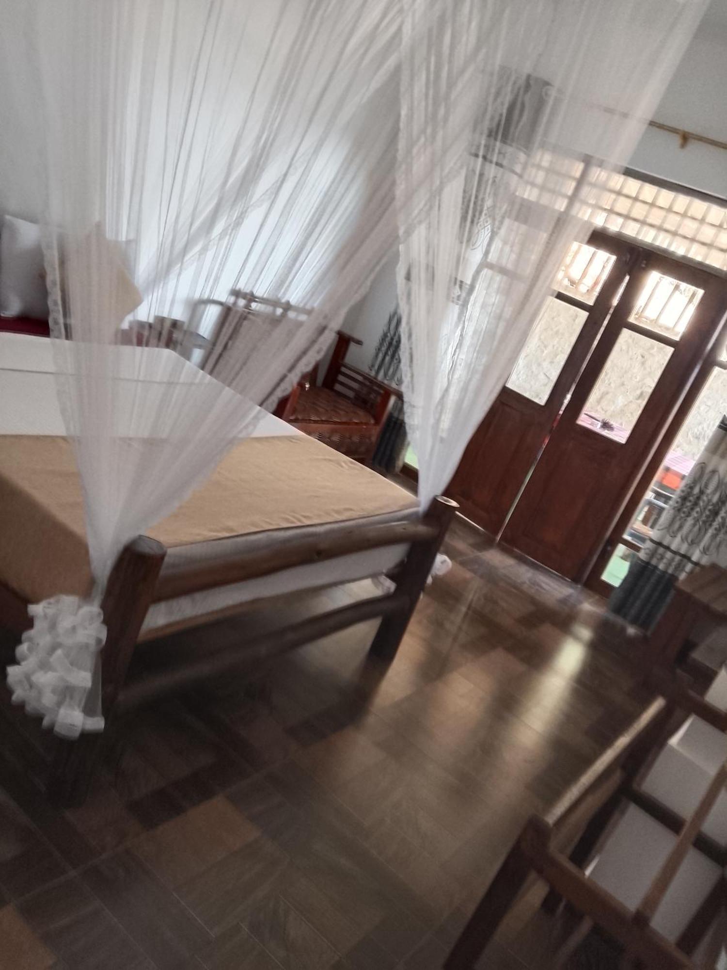 Apurvi Homestay Ella Exteriér fotografie